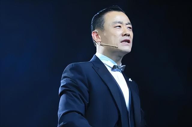 周立波最新消息视频，变化中的学习之旅，自信与成就感的源泉展现风采时刻